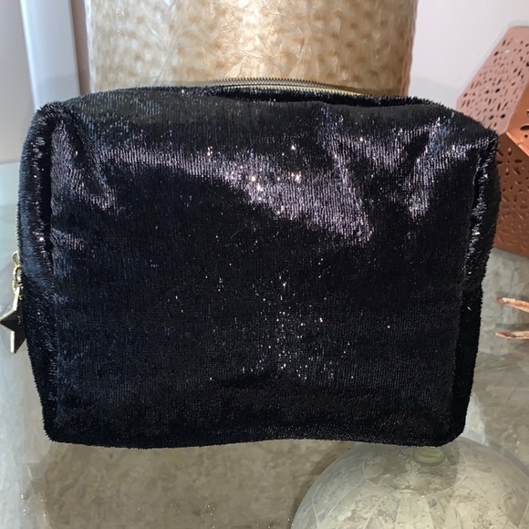 DIOR Limited Black/Gold Velvet Cosmetic Bag/pouch with Gold Logo - Picture 6 of 7